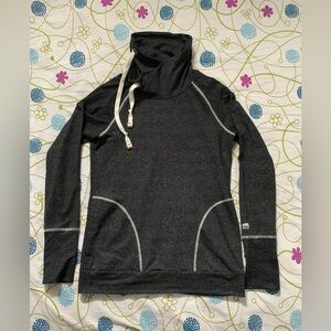 Roots turtleneck sweatshirt
